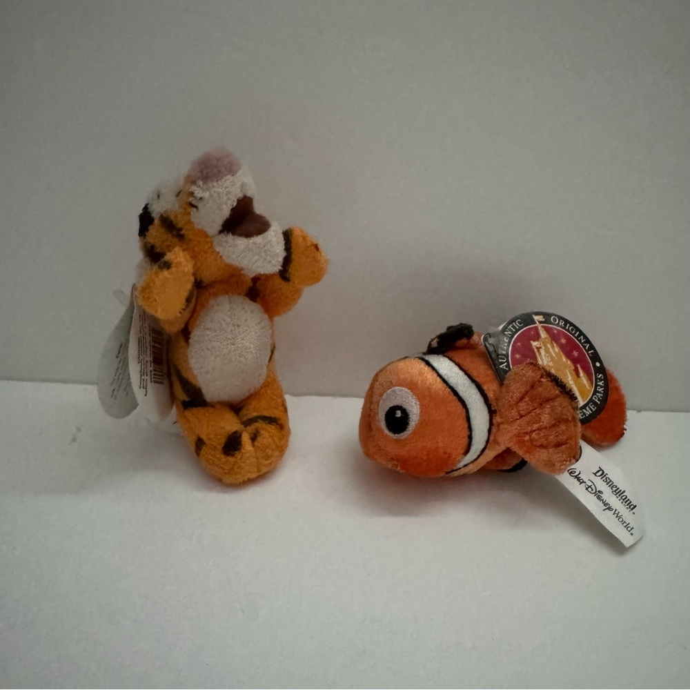 Disney plush fridge magnets - Tigger & Nemo. Tags Attached
